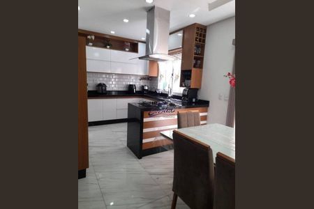 9_photo/94cef4d06f.dfdf3a77207432af-ATLAS-1ffb11db-1013-4882-9bd4-e937b29a395e.jpg de casa à venda com 2 quartos, 135m² em Jardim Adriana, Guarulhos