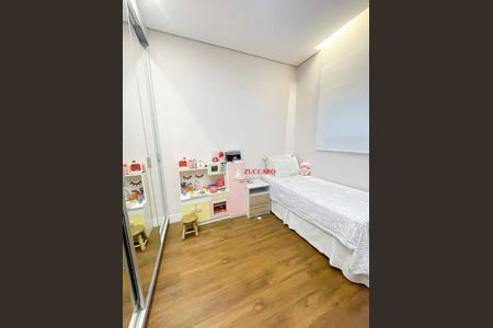 5_photo/94cef4d07b.6c5cdeaf35ec3acf-ATLAS-52b7f01d-a060-4f75-aba1-6545165ad00c.jpg de casa à venda com 3 quartos, 175m² em Jardim Adriana, Guarulhos