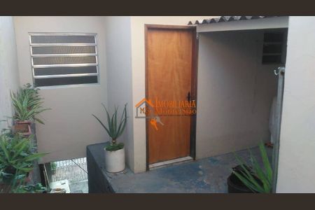 2_photo/94cef4d0a9.0435190f6de6ffa1-ATLAS-37d112aa-28d0-4d39-87d3-de528448da2a.jpg de casa à venda com 2 quartos, 125m² em Jardim Adriana, Guarulhos