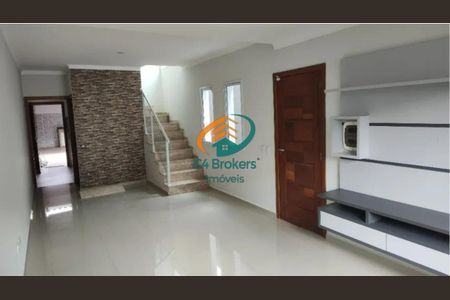 2_photo/94cef4d0ad.527d2e055a247cfd-ATLAS-38cdaf6c-8a99-416f-87da-ad397fe5b89c.jpg de casa à venda com 3 quartos, 135m² em Jardim Adriana, Guarulhos