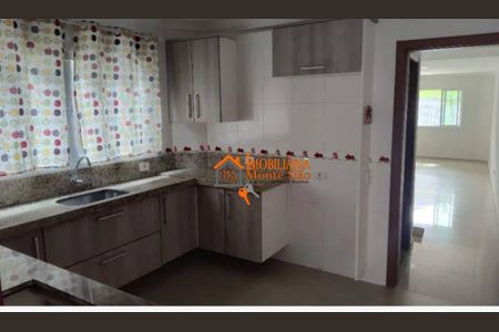 4_photo/94cef4d0ad.527d2e055a247cfd-ATLAS-427db4f9-1bef-4173-8dc1-7805be461d9b.jpg de casa à venda com 3 quartos, 135m² em Jardim Adriana, Guarulhos