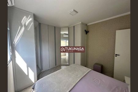 5_photo/94cef4d26b.09604b2c146ebc17-ATLAS-e8bb81f3-2b48-4912-b930-8a3c460a896e.jpg de casa à venda com 3 quartos, 243m² em Jardim Adriana, Guarulhos