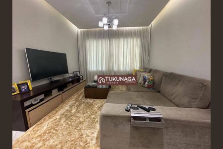 11_photo/94cef4d26b.09604b2c146ebc17-ATLAS-e9511dfb-7373-4f7f-ab56-8bb092aa3bf6.jpg de casa à venda com 3 quartos, 243m² em Jardim Adriana, Guarulhos