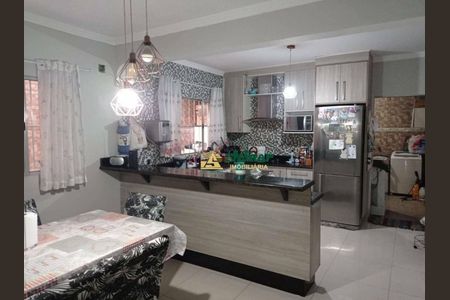 5_photo/94cef4d281.2b736b8026be143b-ATLAS-18c98b90-7f2b-4354-9d9b-5c67e43fab27.jpg de casa à venda com 3 quartos, 180m² em Jardim Adriana, Guarulhos