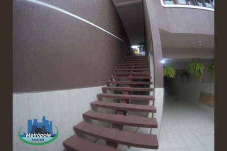 11_photo/94cef4d299.5564e16b2c01dcfa-ATLAS-ad3d68ed-3c22-4c1c-a459-6fe5ebcfa0d3.jpg de casa à venda com 3 quartos, 195m² em Morros, Guarulhos