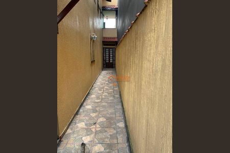 2_photo/94cef4d2e9.c696d6dfecea6f1c-ATLAS-649f7fb7-2b12-4b17-a115-d7be5349dbce.jpg de casa à venda com 3 quartos, 162m² em Parque Flamengo, Guarulhos