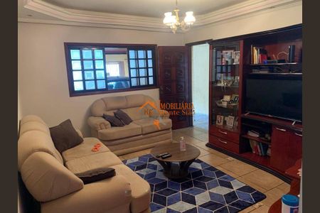 6_photo/94cef4d2e9.c696d6dfecea6f1c-ATLAS-da33040d-6b47-4902-b847-4e83c832851c.jpg de casa à venda com 3 quartos, 162m² em Parque Flamengo, Guarulhos