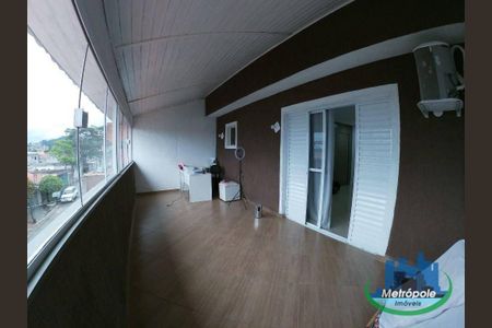 41_photo/94cef4d371.7980aed8fa71c73b-ATLAS-2bfa8a6a-2aea-48fd-80c4-b9b406be17a2.jpg de casa à venda com 3 quartos, 308m² em Vila Sao Joao Batista, Guarulhos