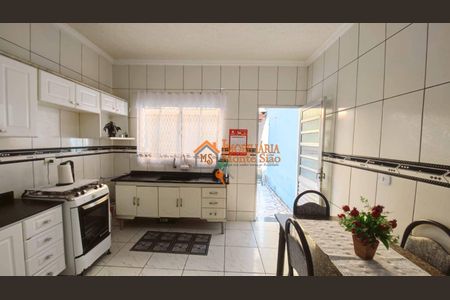 9_photo/94cef4d3bd.d7f7d5f8cc9727af-ATLAS-3ed7bde2-9072-4677-b745-ee45288a5f98.jpg de casa à venda com 3 quartos, 155m² em Parque Flamengo, Guarulhos