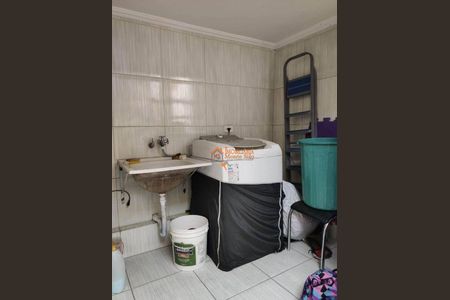 10_photo/94cef4d4a7.4cea1a0b3f6bbd2f-ATLAS-8506827b-9af7-4a06-ac79-3d98ebc8dd81.jpg de casa à venda com 2 quartos, 67m² em Vila Sao Joao Batista, Guarulhos