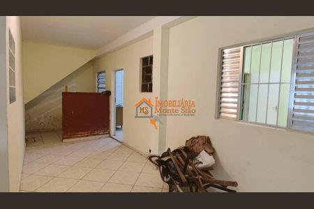 2_photo/94cef4d5bb.0abb473e952761da-ATLAS-db99f770-6190-416a-8a00-2b54464eee43.jpg de casa à venda com 5 quartos, 300m² em Jardim Irene, Guarulhos