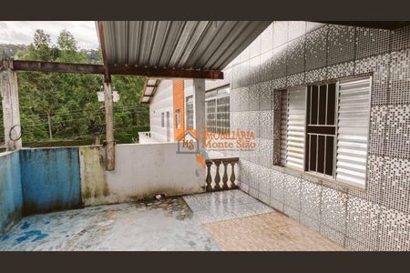 6_photo/94cef4d5bb.0abb473e952761da-ATLAS-e167bdd4-00e8-45a9-85b8-2d06c29b4078.jpg de casa à venda com 5 quartos, 300m² em Jardim Irene, Guarulhos