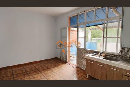 3_photo/94cef4d5bb.0abb473e952761da-ATLAS-ec70a704-13dc-481b-a6bd-7fe45718d57d.jpg de casa à venda com 5 quartos, 300m² em Jardim Irene, Guarulhos