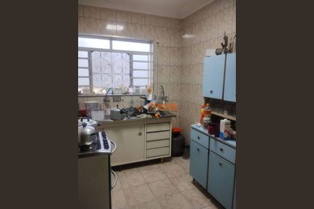 11_photo/94cef4d5e5.ec45c5915be217bb-ATLAS-4cece42e-b113-416e-bcd6-f61c6b3ef9b0.jpg de casa à venda com 4 quartos, 200m² em Parque Flamengo, Guarulhos