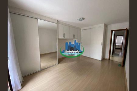 12_photo/94cef4d5ff.6618d879b31b9a75-ATLAS-cdacbb72-5a40-4c7b-a060-45957e82cd92.jpg de casa à venda com 3 quartos, 169m² em Parque Flamengo, Guarulhos