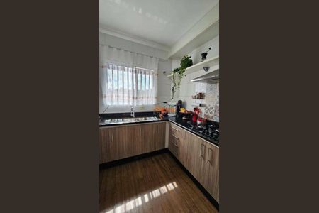 7_photo/94cef4d6d1.ceff8192393c33de-ATLAS-3760fb7e-7ff0-436a-9c1f-1ccb18f40e04.jpg de casa à venda com 2 quartos, 160m² em Jardim dos Afonsos, Guarulhos