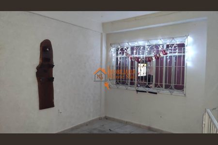 4_photo/94cef4d709.ceff8192393c33de-ATLAS-4ab3ab04-d5cb-4d72-b603-aa95f0cbcbcb.jpg de casa à venda com 4 quartos, 200m² em Jardim dos Afonsos, Guarulhos