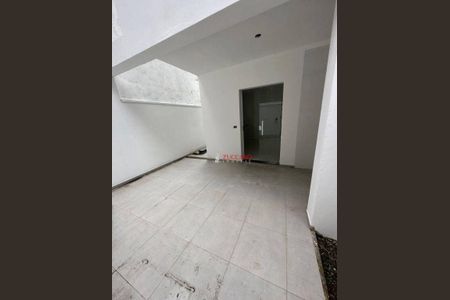 4_photo/94cef4d75b.4256f29e3dca9486-ATLAS-cb850a34-cc14-42d0-aee2-61fb4c15cd0b.jpg de casa à venda com 3 quartos, 125m² em Jardim Adriana, Guarulhos