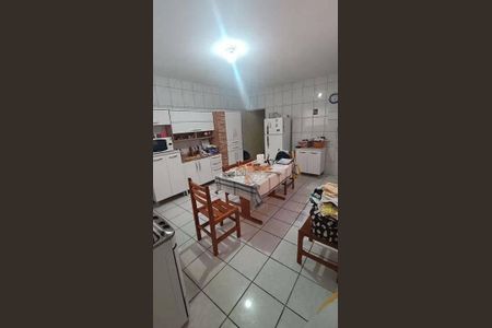 2_photo/94cef4d82f.fb2e7a60a8bfd920-ATLAS-08df79b5-9123-4fdd-b265-3ada3eaa2241.jpg de casa à venda com 4 quartos, 250m² em Jardim Celia, Guarulhos