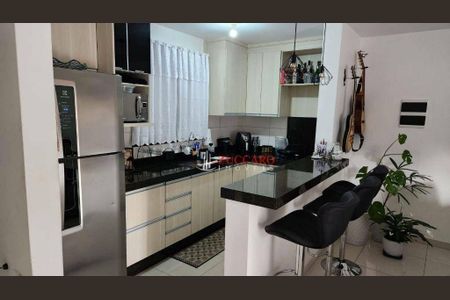 2_photo/94cef4da89.dabf6d33826e301d-ATLAS-0ab6eb89-9e25-4156-902a-8abecf17d4b1.jpg de casa à venda com 4 quartos, 240m² em Jardim Adriana, Guarulhos