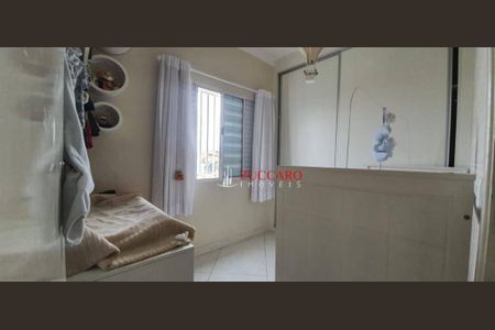 4_photo/94cef4dad5.2832257cbb3df2c4-ATLAS-24007a98-52ee-4b39-b6a6-d0d00f0fa2d6.jpg de casa à venda com 3 quartos, 125m² em Jardim Adriana, Guarulhos