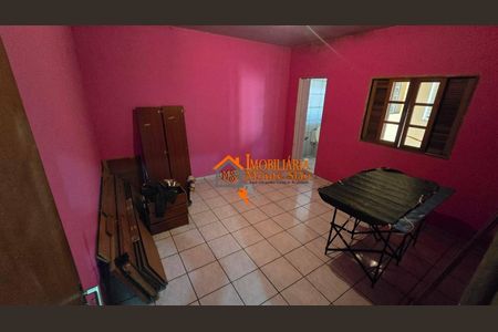 9_photo/94cef4db03.46ae6cbe0761d4fa-ATLAS-e98a4db9-ff7f-45fa-9581-cf5909298867.jpg de casa à venda com 5 quartos, 250m² em Jardim Adriana, Guarulhos