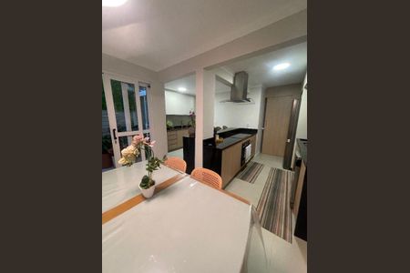 10_photo/94cef4dbc1.93684ba626663d30-ATLAS-63d23805-568e-4e0d-bf6e-2128eb2a0e9c.jpg de casa à venda com 3 quartos, 130m² em Jardim Adriana, Guarulhos