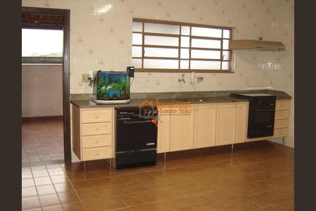 8_photo/94cef4dbf1.18d35e9b3b089d06-ATLAS-a130fed3-2d8c-4568-9699-907d8ff313d5.jpg de casa à venda com 4 quartos, 262m² em Jardim Diogo, Guarulhos