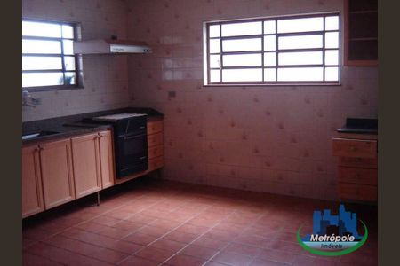 10_photo/94cef4dbf1.18d35e9b3b089d06-ATLAS-a376e4be-d7ac-4e16-8953-6df7671d3d63.jpg de casa à venda com 3 quartos, 262m² em Jardim Diogo, Guarulhos