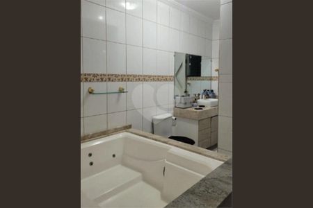 4_photo/94cef4dc2b.d064f87ba2f4a60c-ATLAS-278604df-7300-4ea8-b95d-ac0452432cfe.jpg de casa à venda com 3 quartos, 300m² em Vila Bremen, Guarulhos