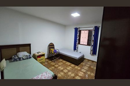 1_photo/94cef4dddf.59b9fa3339c8dcb8-ATLAS-1f6affc1-a127-4af1-a25a-76572d745015.jpg de casa à venda com 4 quartos, 250m² em Vila Bremen, Guarulhos