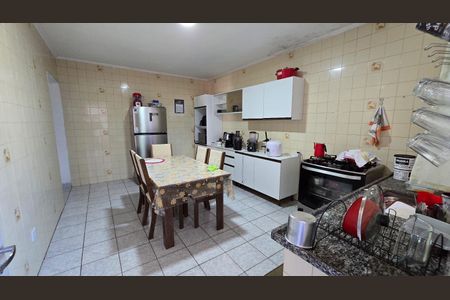 7_photo/94cef4dddf.59b9fa3339c8dcb8-ATLAS-62e2f2eb-560c-4ae1-aae3-8e9d4feca7aa.jpg de casa à venda com 4 quartos, 250m² em Vila Bremen, Guarulhos