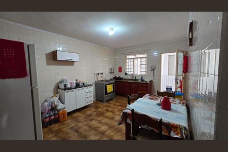 4_photo/94cef4dddf.59b9fa3339c8dcb8-ATLAS-8b5ef0e1-bac3-47ea-884c-813482481ea8.jpg de casa à venda com 4 quartos, 250m² em Vila Bremen, Guarulhos