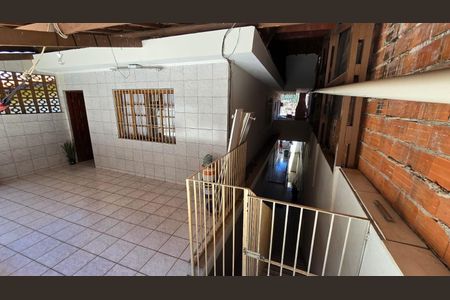 12_photo/94cef4dddf.59b9fa3339c8dcb8-ATLAS-bbcaa448-38b3-4b2a-a69d-3fbf053e7c05.jpg de casa à venda com 4 quartos, 250m² em Vila Bremen, Guarulhos