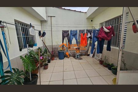 7_photo/94cef4e051.9b0e853e47463488-ATLAS-d62b4111-2b56-4de6-9d79-400a3c621f37.jpg de casa à venda com 2 quartos, 118m² em Vila Rio de Janeiro, Guarulhos