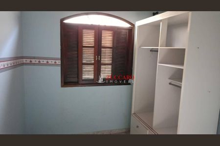 4_photo/94cef4e579.0390a24ffe67f754-ATLAS-5a0b0bd1-c46e-4712-afce-473d0939d897.jpg de casa à venda com 3 quartos, 210m² em Jardim Las Vegas, Guarulhos