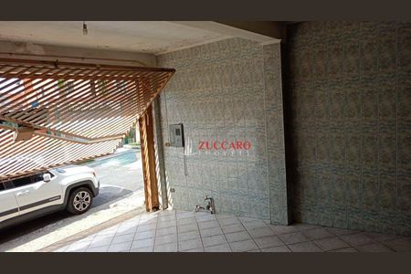 10_photo/94cef4e579.0390a24ffe67f754-ATLAS-eecad941-3f53-4346-84a1-98b0e9aca02e.jpg de casa à venda com 3 quartos, 210m² em Jardim Las Vegas, Guarulhos