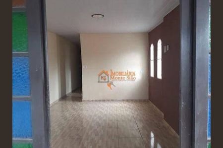 10_photo/94cef4e69d.ceff8192393c33de-ATLAS-c2f0ca76-954a-467c-b778-d28912e6ed8f.jpg de casa à venda com 7 quartos, 300m² em Jardim Las Vegas, Guarulhos