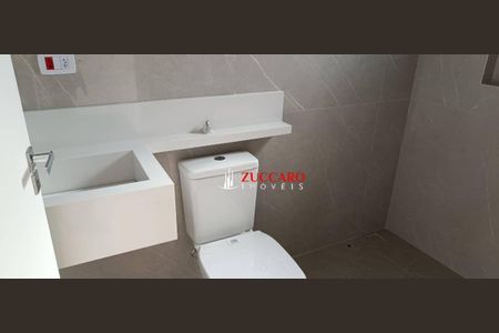 8_photo/94cef4e797.b3df034c454bebf7-ATLAS-d33ed502-36b5-43d0-83da-c0833298e077.jpg de casa à venda com 3 quartos, 179m² em Vila Itapoan, Guarulhos