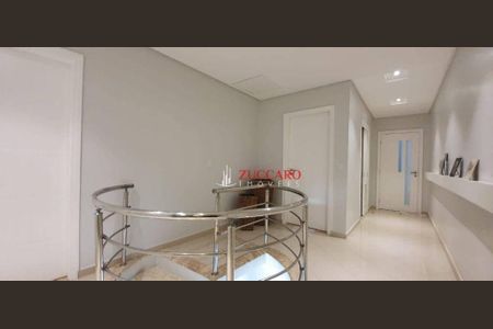 9_photo/94cef4e7c1.6fc7c21c24d33852-ATLAS-0e1e29f5-11d9-4e67-b3ba-c0f4be3b68ea.jpg de casa à venda com 4 quartos, 374m² em Jardim Valeria, Guarulhos