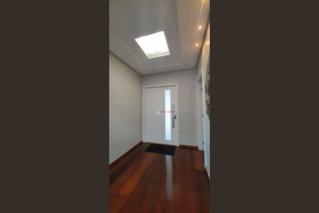 3_photo/94cef4e7c1.6fc7c21c24d33852-ATLAS-1c3c0ad9-c643-4c4a-97b8-6ac7f8fbbfd6.jpg de casa à venda com 4 quartos, 374m² em Jardim Valeria, Guarulhos