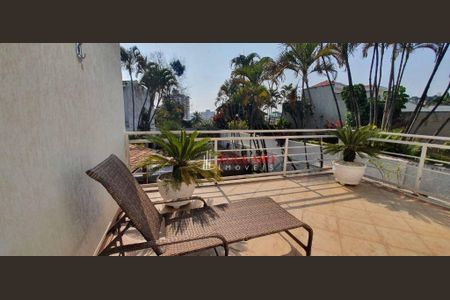 7_photo/94cef4e7c1.6fc7c21c24d33852-ATLAS-2406f7ce-be67-495e-bc4b-f5c3a91d39e7.jpg de casa à venda com 4 quartos, 374m² em Jardim Valeria, Guarulhos