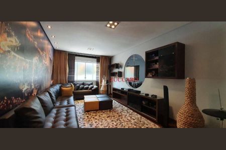 5_photo/94cef4e7c1.6fc7c21c24d33852-ATLAS-9f515d34-d227-42fb-b807-bc7e32189cbb.jpg de casa à venda com 4 quartos, 374m² em Jardim Valeria, Guarulhos