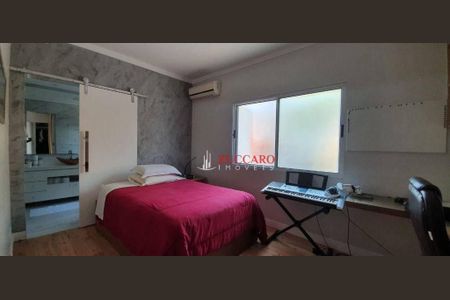 11_photo/94cef4e7c1.6fc7c21c24d33852-ATLAS-c6736687-e877-4899-9a69-d4c09585d56e.jpg de casa à venda com 4 quartos, 374m² em Jardim Valeria, Guarulhos