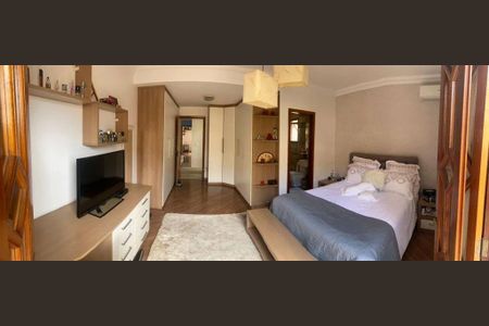 2_photo/94cef4eeb5.7d6f1d3cb8490f77-ATLAS-0596d049-296a-4b02-b9a8-e9768d66845c.jpg de casa à venda com 4 quartos, 270m² em Portal dos Gramados, Guarulhos