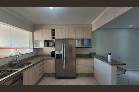 9_photo/94cef4f42b.719fbdc320448c84-ATLAS-b77c5fda-b9c7-4f6d-95ad-df237584d233.jpg de casa à venda com 3 quartos, 195m² em Parque Continental II, Guarulhos