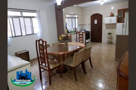 7_photo/94cef4f511.210363f7da379e19-ATLAS-4f555c69-9aab-41e3-a689-615d192c2d55.jpg de casa à venda com 4 quartos, 240m² em Parque Continental II, Guarulhos