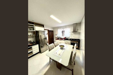 9_photo/94cef4f5b5.1f6662bc5d686089-ATLAS-115b3dd4-5a0f-4e48-aa71-c203779b4b2b.jpg de casa à venda com 3 quartos, 166m² em Parque Continental II, Guarulhos