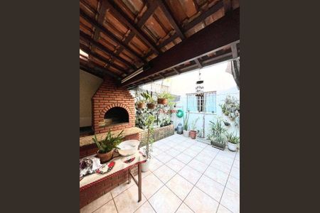 7_photo/94cef4f5b5.1f6662bc5d686089-ATLAS-19c8fe2d-9dc2-4a26-9340-48c33182d68d.jpg de casa à venda com 3 quartos, 166m² em Parque Continental II, Guarulhos