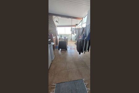 10_photo/94cef4f62d.7b95627da835adf4-ATLAS-6c93a55e-4ec0-4d76-a6ca-9095e267cc7d.jpg de casa à venda com 2 quartos, 87m² em Parque Continental I, Guarulhos